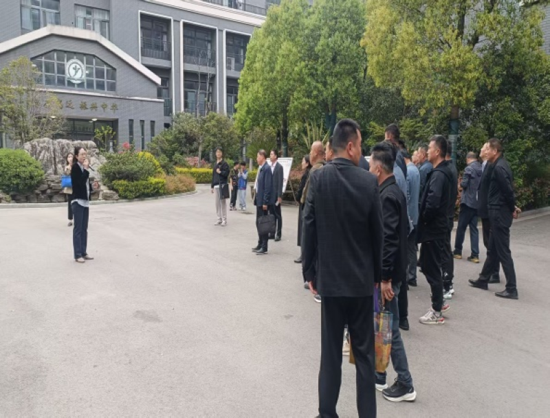 学员们赴徐州市少华街小学开展实地考察